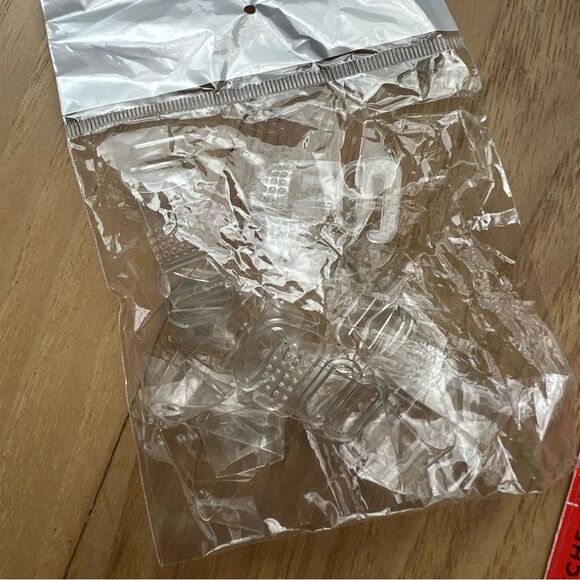 Lightweight Clear Elastic 3/8" Wide Approx 5 Yards Plus Package Of Elastic Clips - Picture 3 of 4